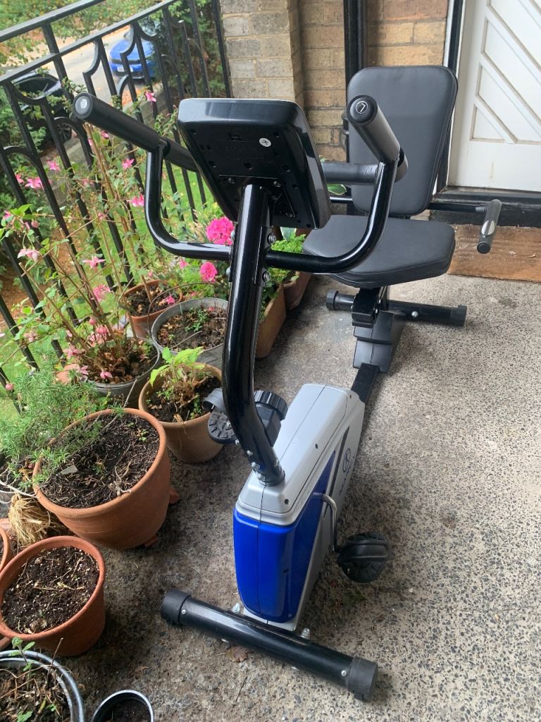 Marcy Recumbent Exercise Bike RB1016 plus Cover.