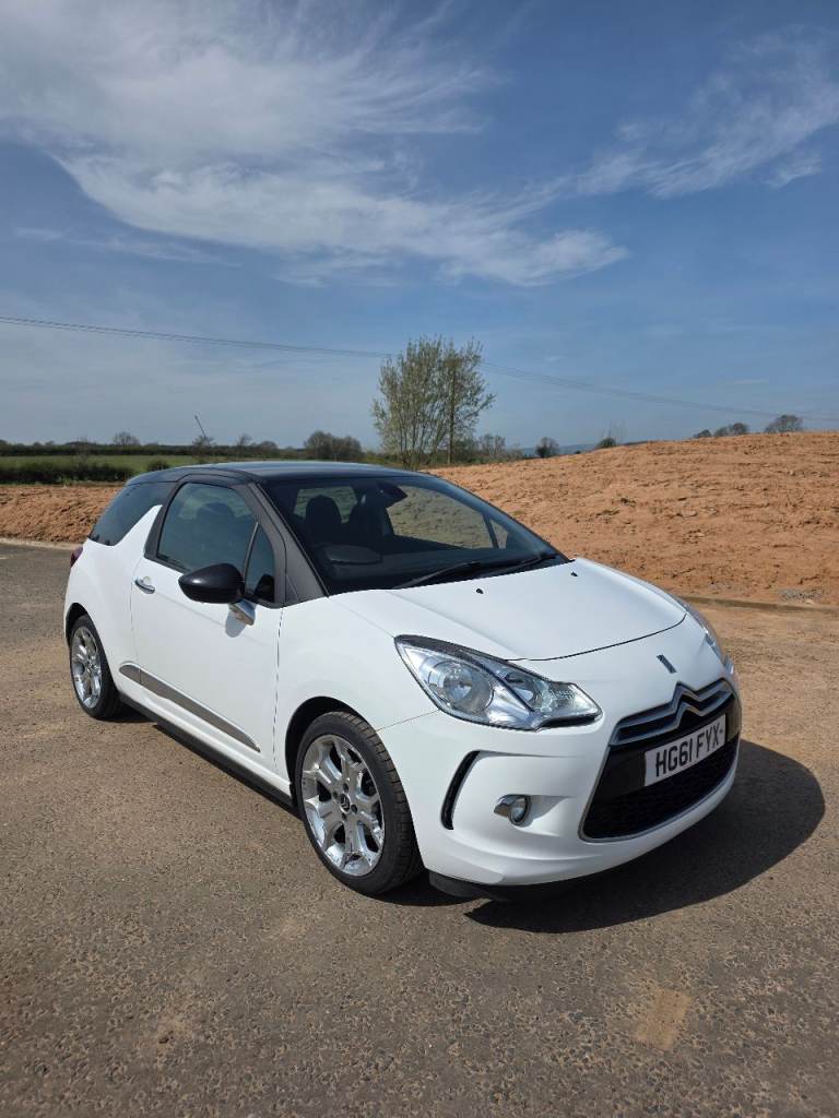 Citroen, DS3, Hatchback, 2011, Manual, 1560 (cc), 3 doors