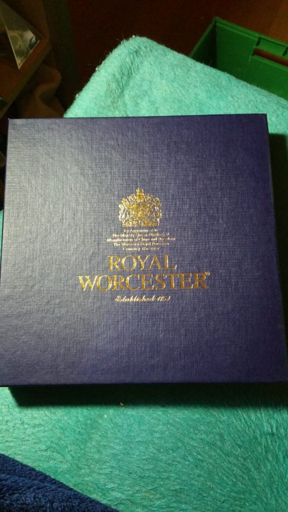 Brand new in box Royal Worcester collectible plate