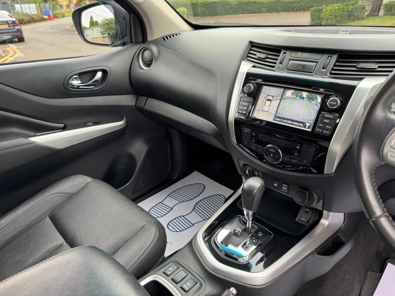 2017 Nissan Navara Double Cab Pick Up Tekna 2.3dCi 190 4WD Auto PICK UP DIESEL Automatic