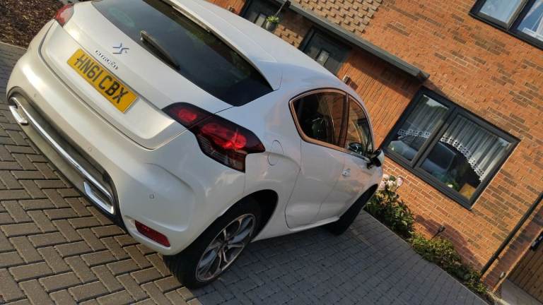 Citroen, DS4, Hatchback, 2011, Manual, 1560 (cc), 5 doors