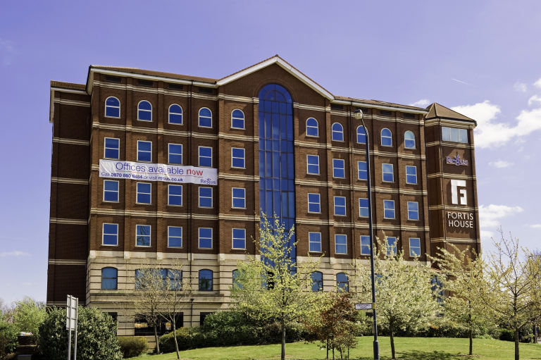Barking - IG118BB \ Serviced Office with 2 Desks