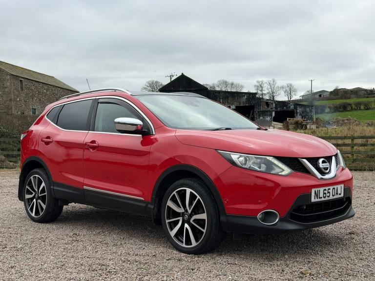 2015 Nissan Qashqai 1.5 dCi Tekna 5dr HATCHBACK Diesel Manual