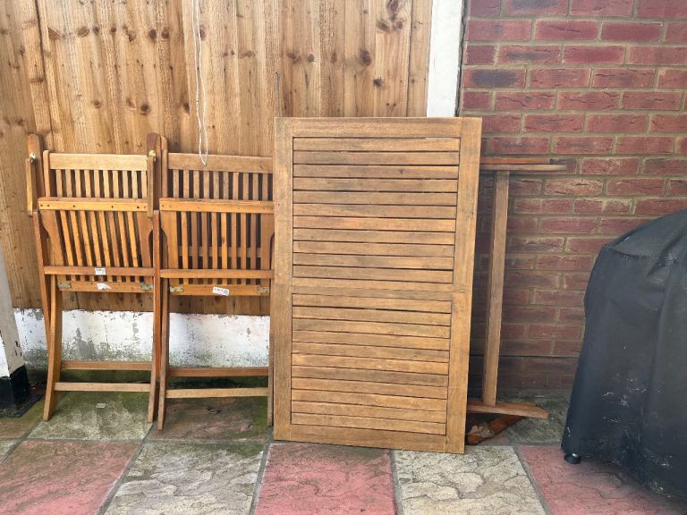 Free folding Garden table and 3 folding chairs - solid wood