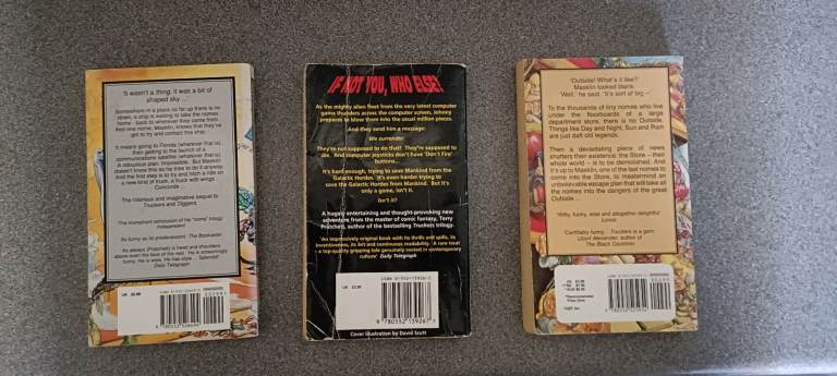 Terry Pratchett Books for younger readers 