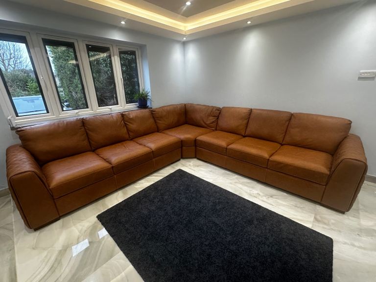 Modern 7-Seater L-Shaped Sofa – Excellent Condition – Almost NEW!