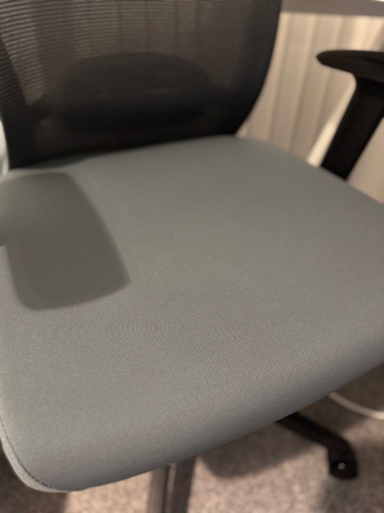 Ergonomic Swivel Office Chair