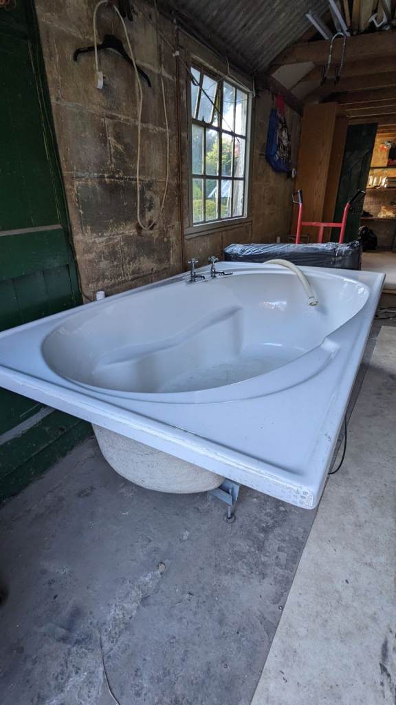 Air bath jacuzzi hydro bath 