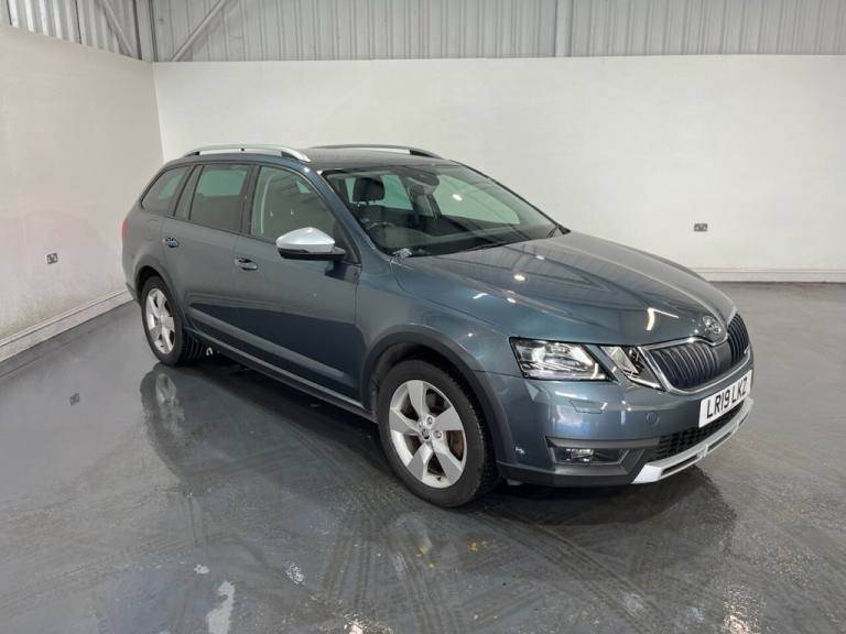 2019 Skoda Octavia 2.0 TDI Scout Estate 5dr Diesel DSG 4WD Euro 6 (s/s) (150 ps) Estate Diesel Au...