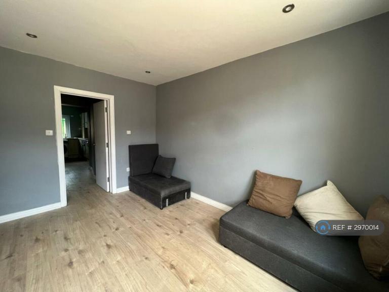2 bedroom house in Norfolk Road, Ilford, IG3 (2 bed) (#2970014)