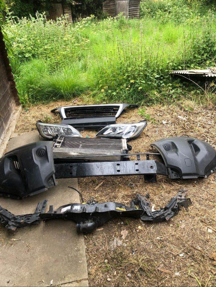2 puegot boxer part & 1 citroen relay part