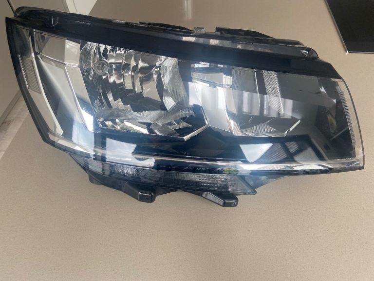 VW Transporter 6.1 Sportline Headlight (Right)