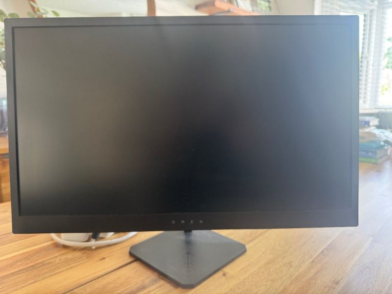 HP OMEN 25 Gaming Monitor 144Hz Full HD — £75 — Sale M33