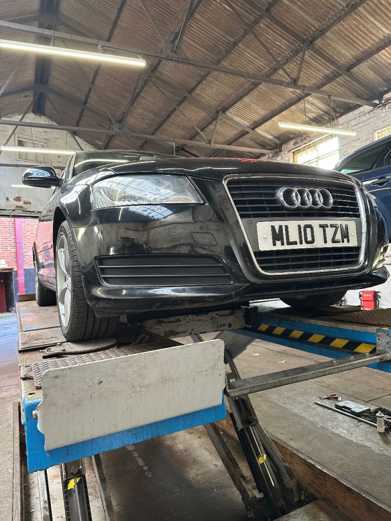Audi, A3, Hatchback, 2010, Semi-Auto, 1595 (cc), 3 doors