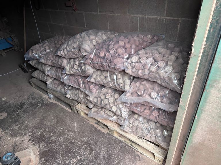 Hardwood Briquettes 