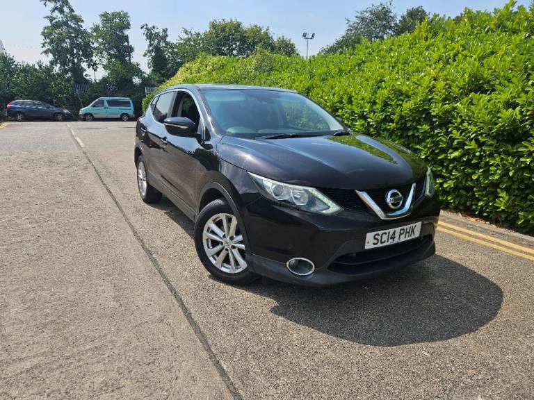 Nissan qashqai 1.5dci acenta Premium ECONOMY MODEL NEW SHAPE £20 YEAR TAX  PANORAMIC ROOF CAMERA