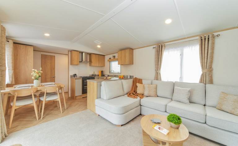 Brand New Luxury Holiday Home at Abbots Salford, Evesham, Worcestshire