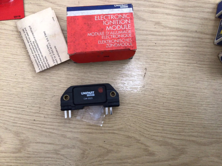 UNIPART IGNITION MODULE GIM5025 ASTRA CORSA NOVA KADETT MANTA CAVALIER HALF PRICE