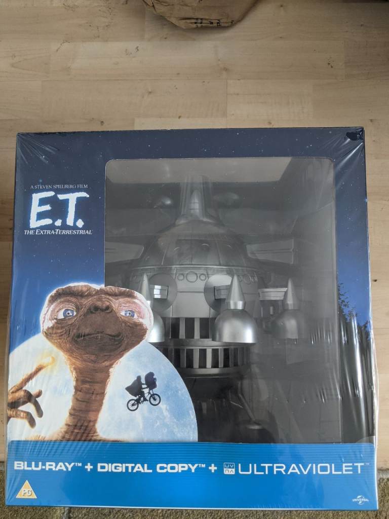 E.T. The Extra-Terrestrial Limited Edition Spaceship Exclusive Blu-Ray Digibook brand new sealed 
