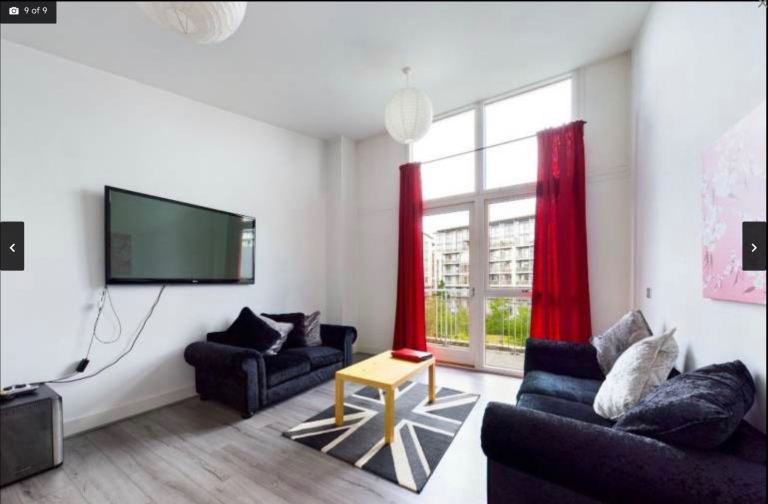 Beautiful Nature View - Luxury  2 Bed Flat With 1 Bath - Company Let
