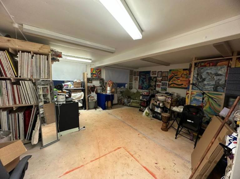 Artist Studio- Sublet. Near Waterloo ! 
