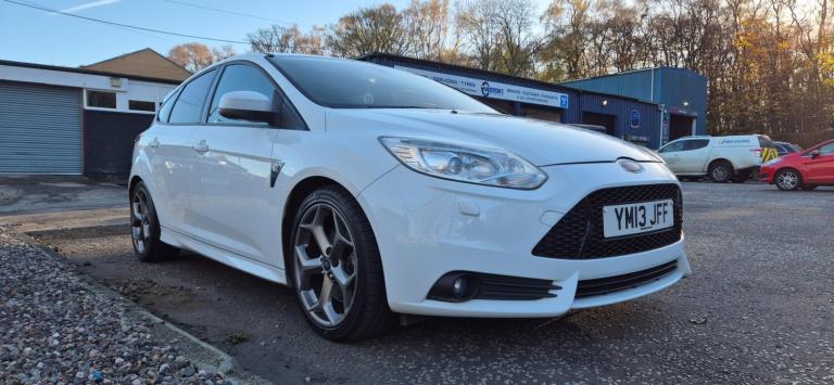 2013 Ford Focus 2.0T ST-3 5dr HATCHBACK Petrol Manual