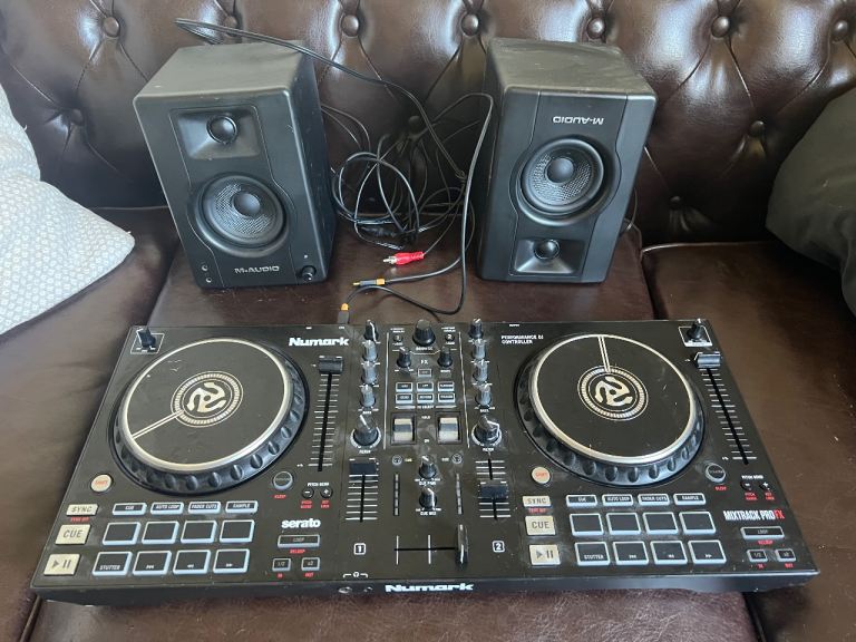 Numark Mixtrack Pro