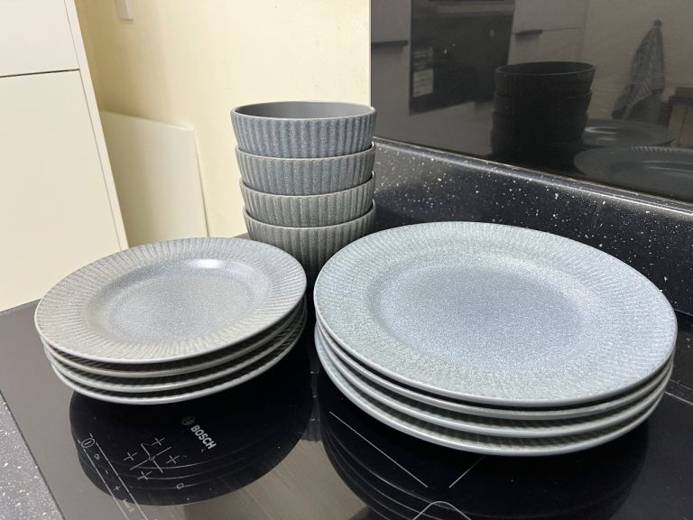 Habitat 12-piece Stoneware Dinner Set (crockery / plates and bowls)