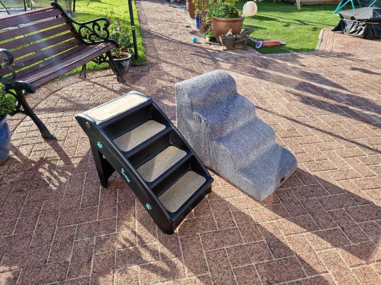Dog Stairs x 2