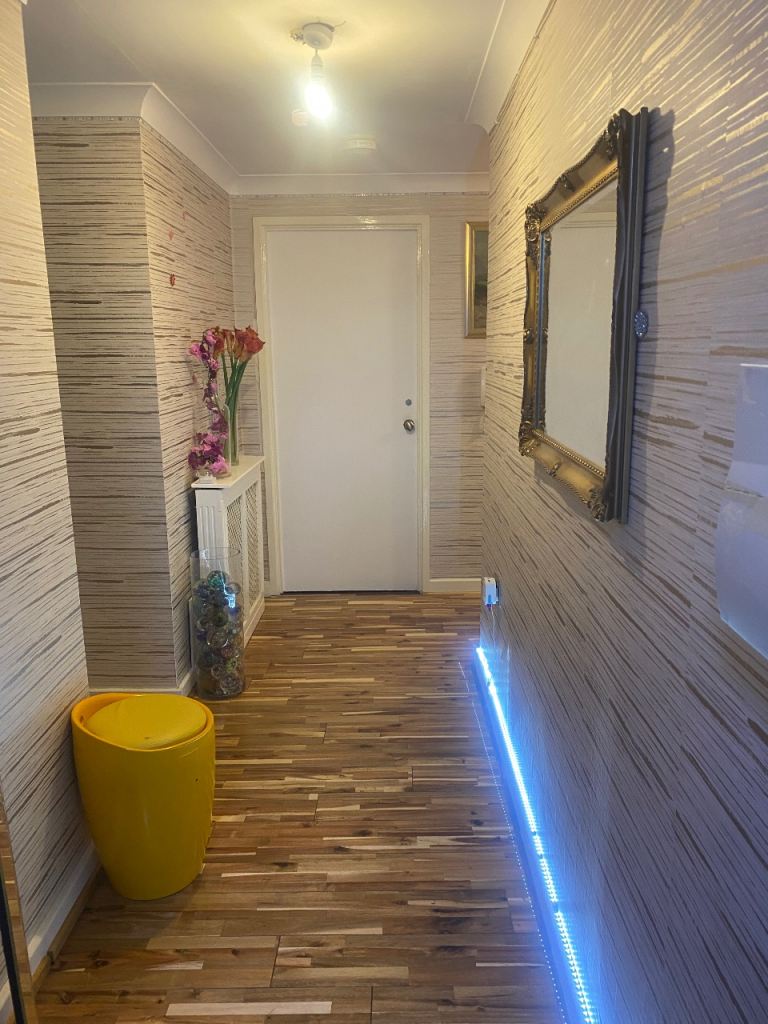 Fully Refurbished Double Room in Canary Wharf Docklands. 