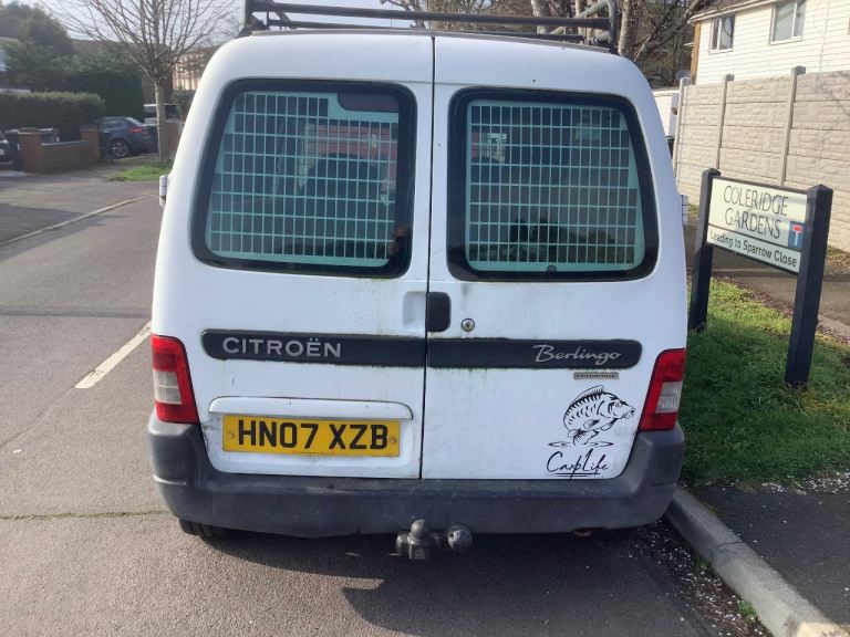 Citroen Berlingo van being stripped as engine failure bought another engine but no time to do it