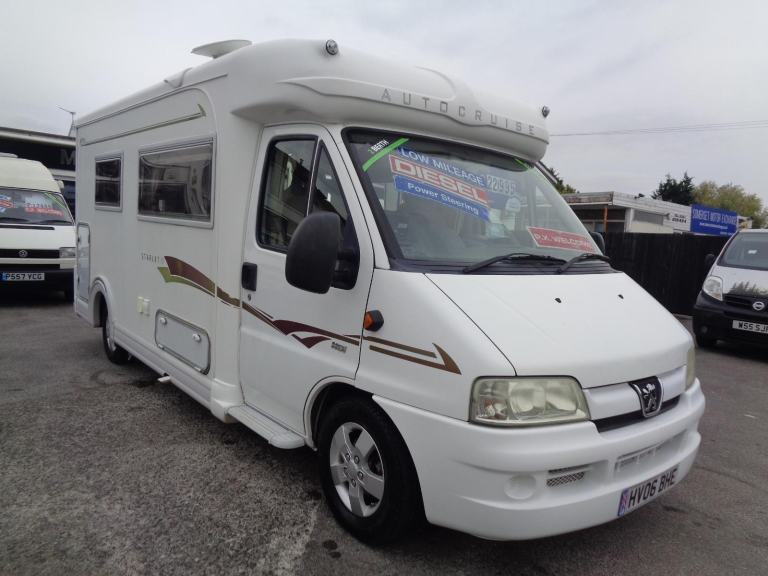 Autocruise Starlet 11 2 Berth Peugeot Boxer DIESEL MANUAL 2006