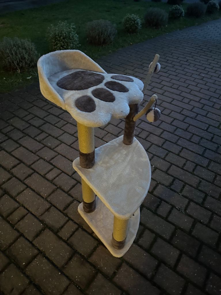 Cat tree - not used