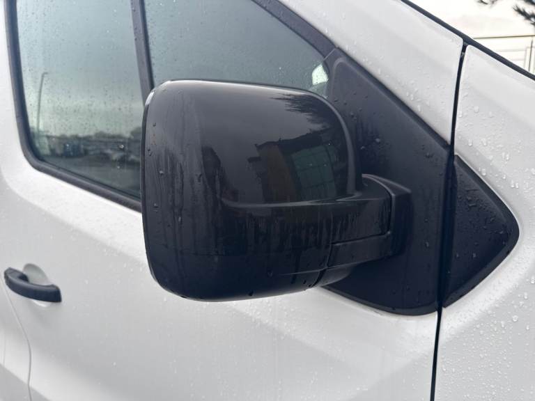 2018 Vauxhall Vivaro 2700 1.6CDTI BiTurbo 125PS Sportive H1 Van Van DIESEL Manual