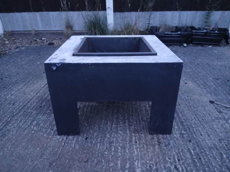 Concrete Fire Pit / Planter – Grey, Good Condition