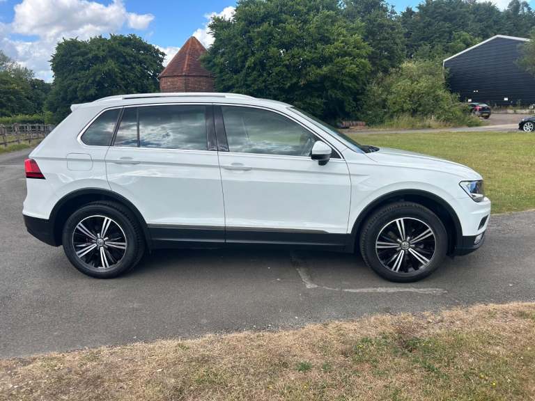 VOLKSWAGEN TIGUAN 2.0 TDI BlueMotion Tech SE Navigation 2016