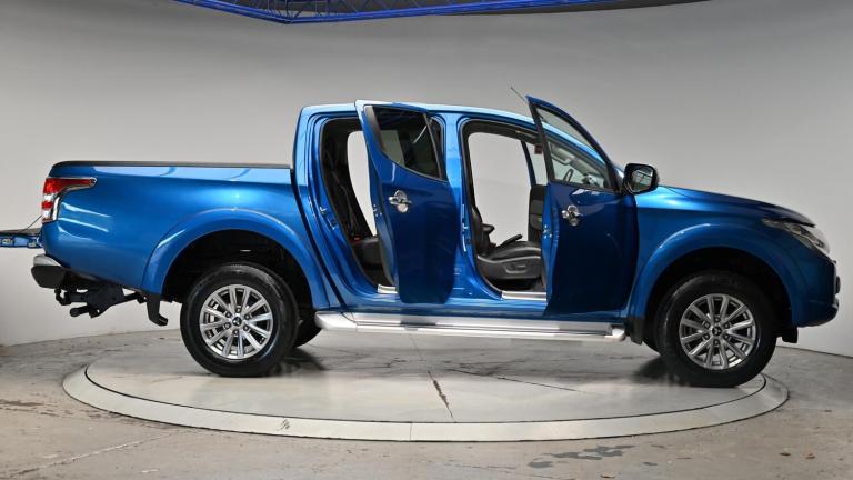 2019 Mitsubishi L200 2.4 DI-D DC Barbarian 4WD Euro 6 4dr PICK UP Diesel Manual