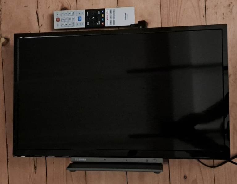 Toshiba 24 inch smart tv with alexa built in