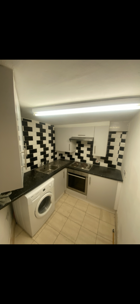 2 bedroom flat roundhay 