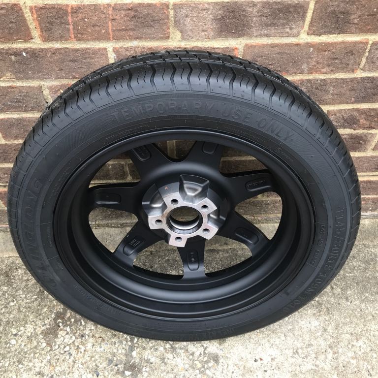 Road Hero RH 69 brand new unused spare tyre complete with cover 