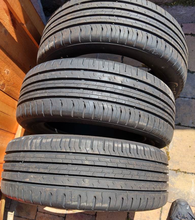 Continental car tyre 195/55 R16H 87H