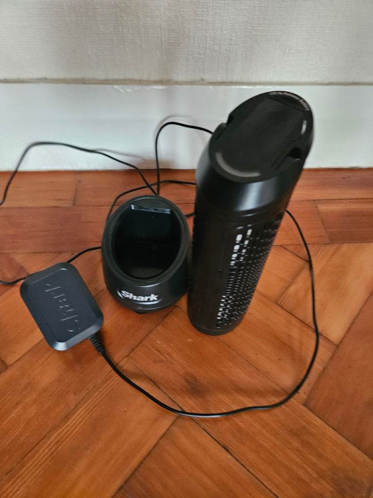 Shark battery and base charger - Used