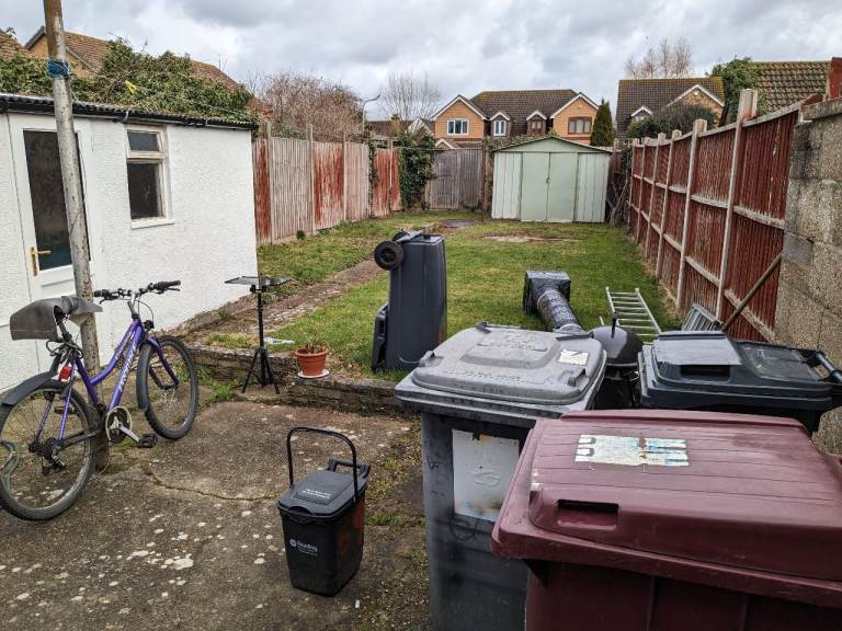 Bills Included, Single Room in a 3 Bed Flat,  Ideal for Green Park, Tesco Distribution Centre,