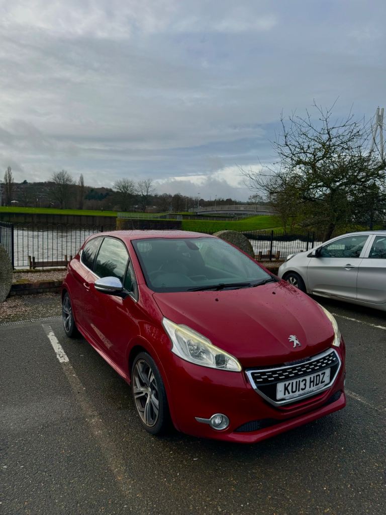 Peugeot, 208, Hatchback, 2013, Manual, 1598 (cc), 3 doors