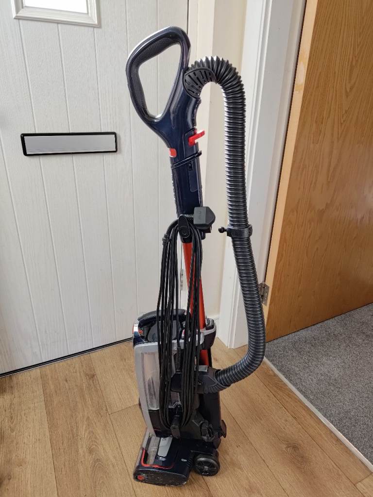 Shark Powered Lift-Away Upright Vacuum (DuoClean & Anti-Hair Wrap) – Model NZ801UKT