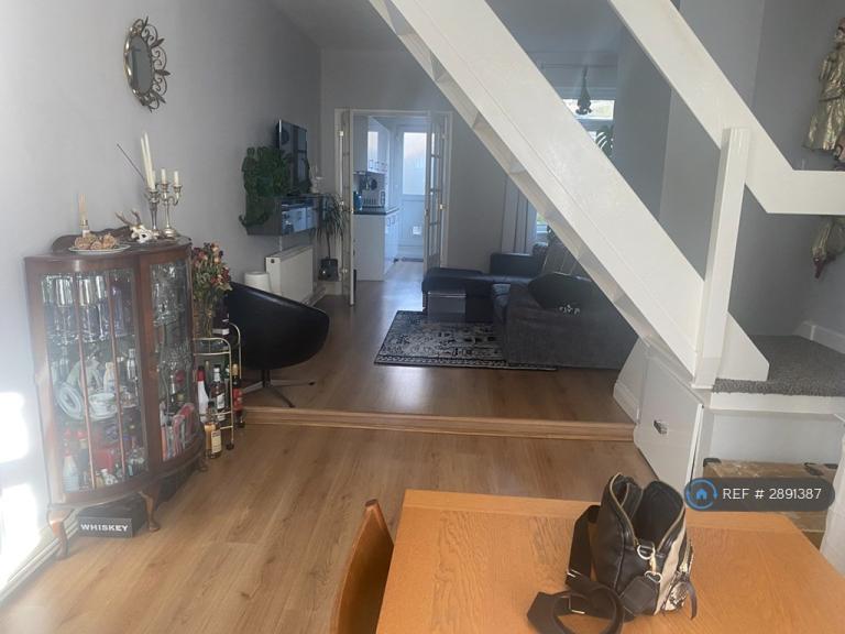 2 bedroom house in Dunster St, Leicester, LE3 (2 bed) (#2891387)
