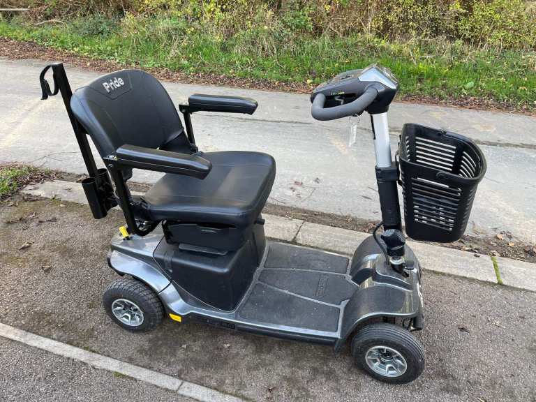 Pride REVO 2.0 Heavy duty mobility scooter - Portable in car boot  - Grey  - Excellent Condition
