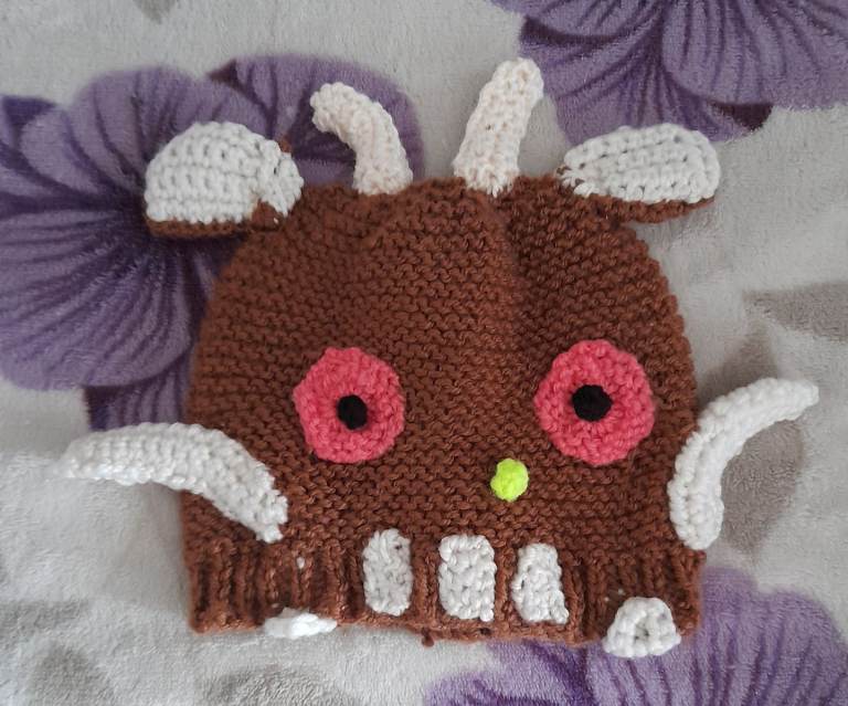 Beanie hat knitted inspired by Gruffalo 