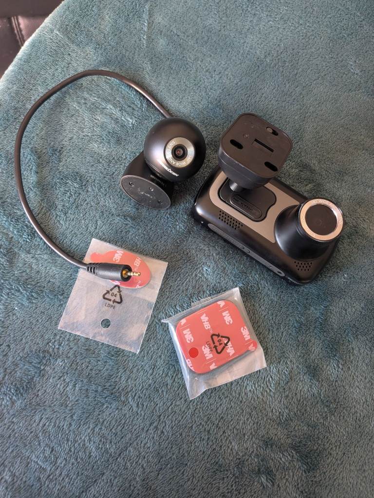 Nextbase 522GW dashcam with rear cam with accessories in original box 