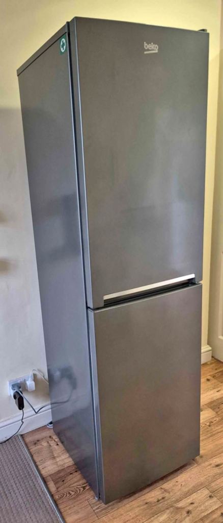 BEKO CSG4582S 50/50 Fridge Freezer - Silver MatteRRP £339